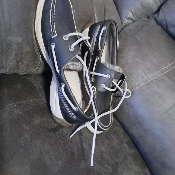 Sperry - Picture 4 of 13